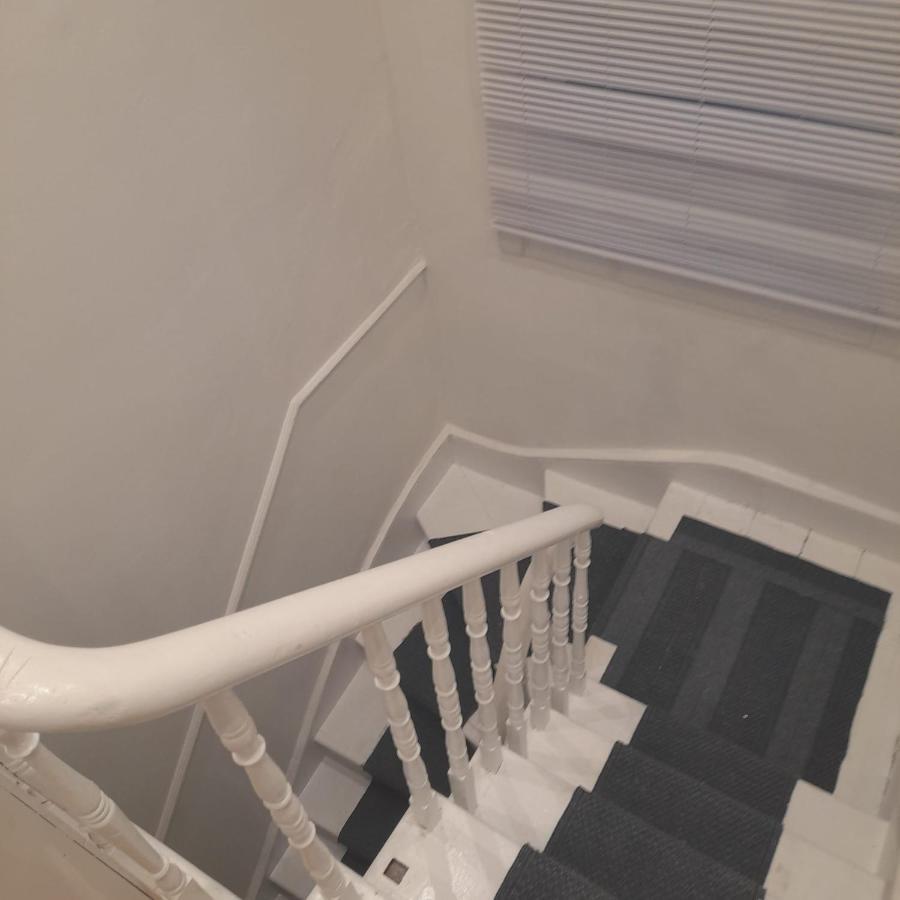 Self-Contained Flat On The 2Nd Floor You Will Share With One Other Guest, In A Family House 2 Minutes Walk From Tufnell Park Station 2Nd Floor With Stairs ลอนดอน ภายนอก รูปภาพ